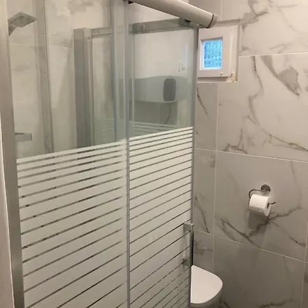 Garden アパート ペフコホリ