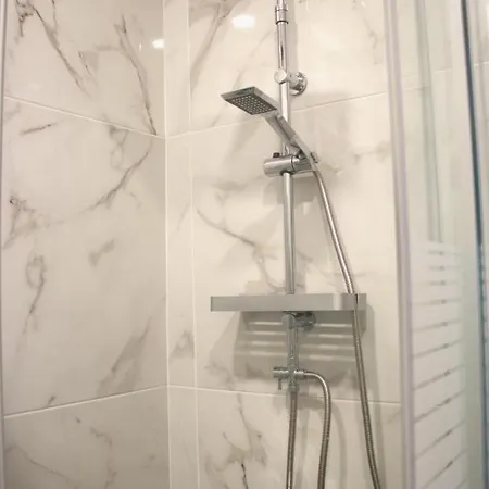 Garden アパート ペフコホリ